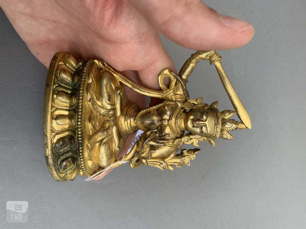 A GILT-BRONZE FIGURE OF MANJUSHRI - 图6